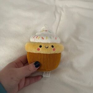 Cupcake Stuffy